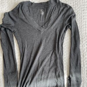 Gap long sleeve grey t-shirt